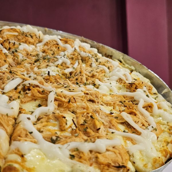 pizza frango com catupiri - pizzaria bella ravenna